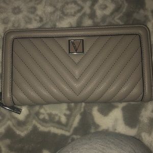 Wallet grey
